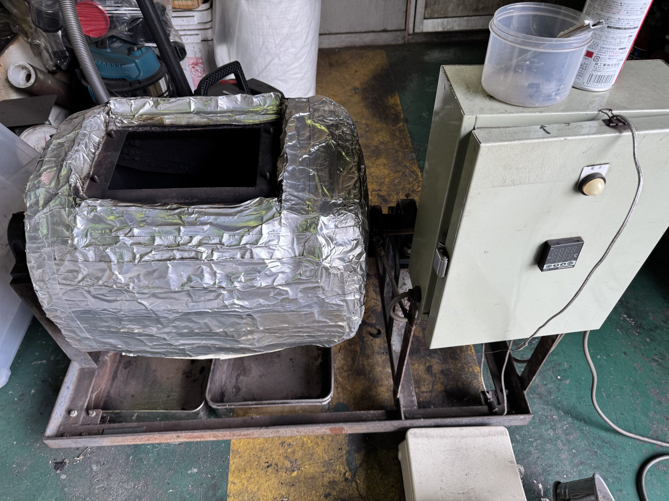 　「乾燥させたおむつ」の炭化と破砕