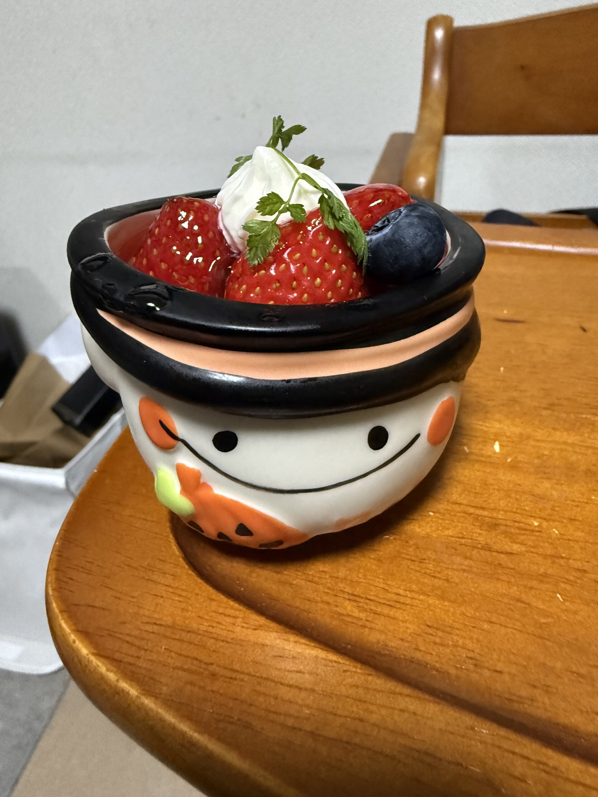 　うまい🔥！！　「苺」のお化け👻プリン