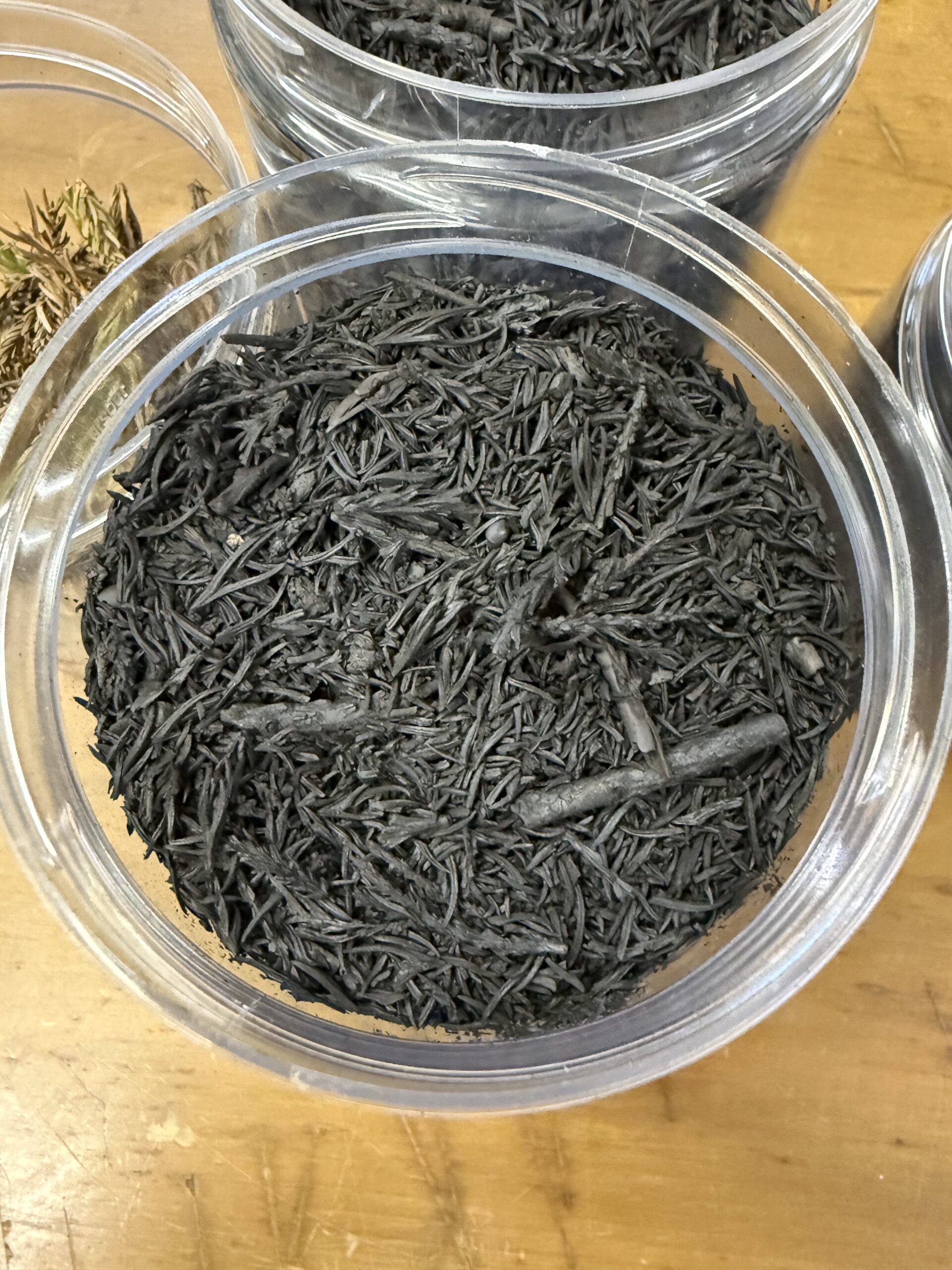 スギの炭化させる実験結果　