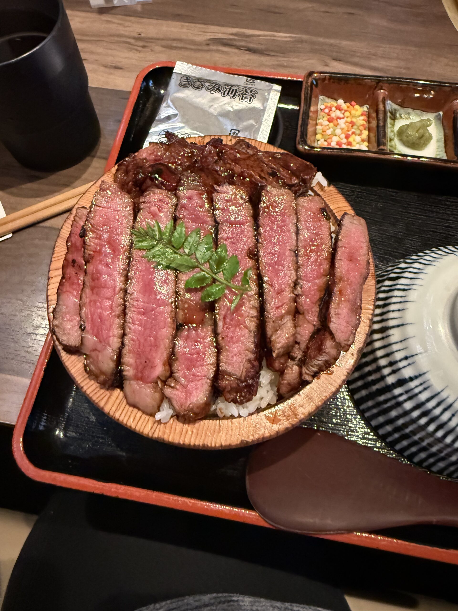 岐阜県多治見市にある肉料理屋　「黒家本店」