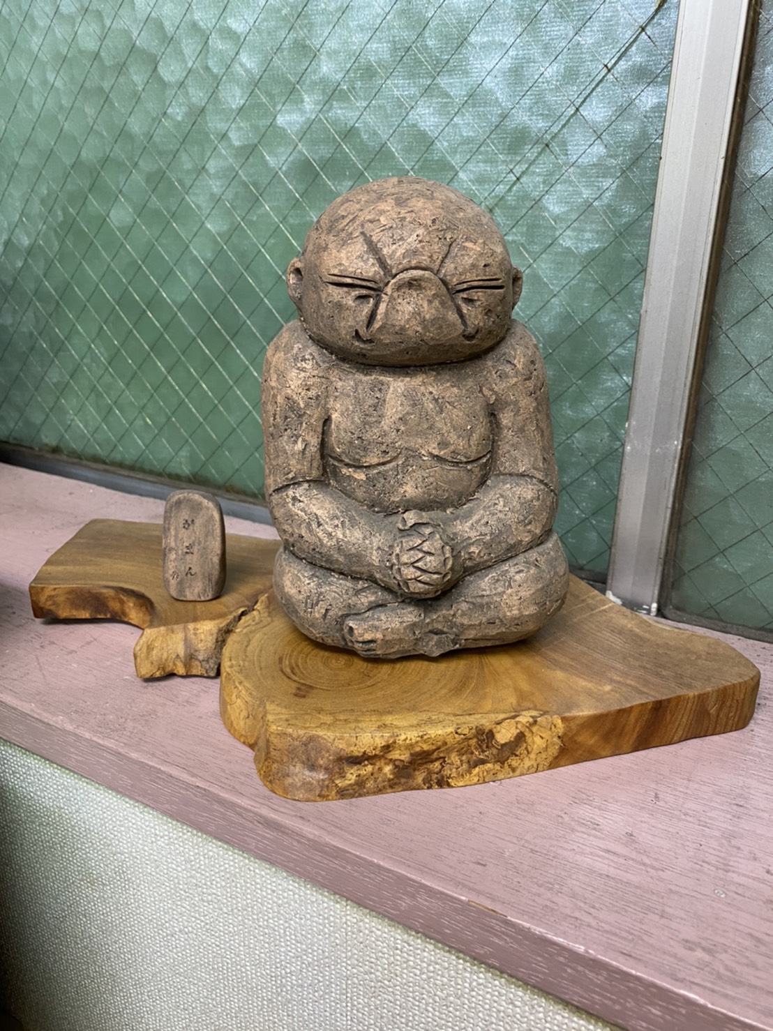 ~社長の置物について~
